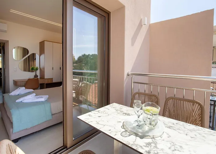 Vela Bianca Λιμενάρια